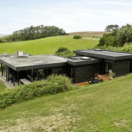 Minimalist With Stunning Sea View Ferienhaus