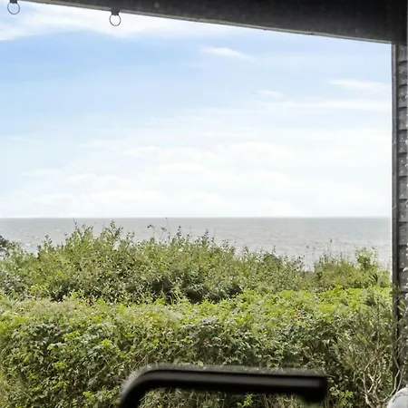 Minimalist With Stunning Sea View *