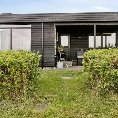 Minimalist With Stunning Sea View